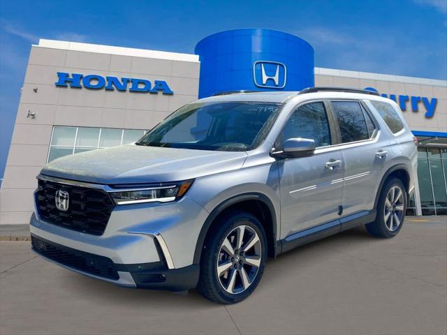new 2025 Honda Pilot car, priced at $48,950