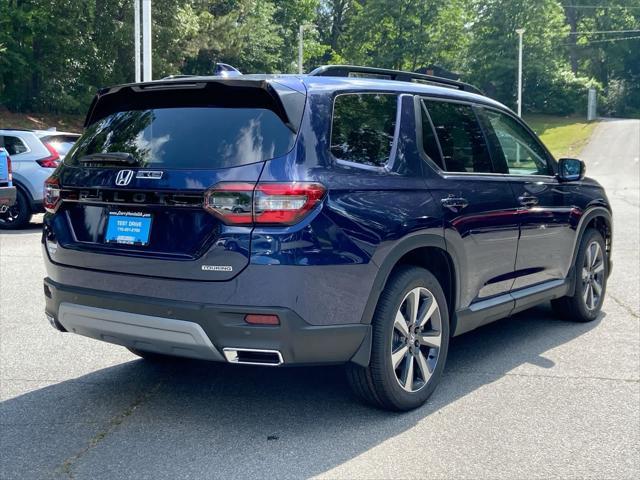new 2025 Honda Pilot car, priced at $51,050
