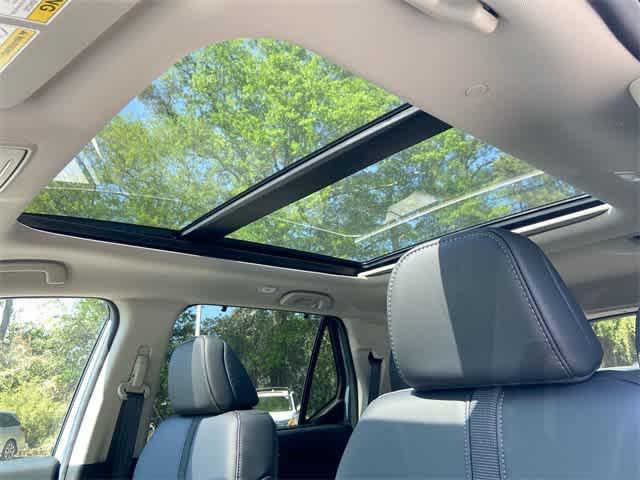 new 2025 Honda Pilot car, priced at $53,650