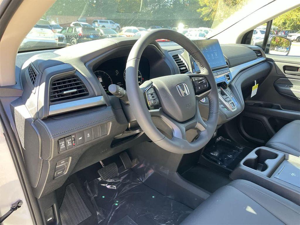 new 2026 Honda Odyssey car, priced at $46,140
