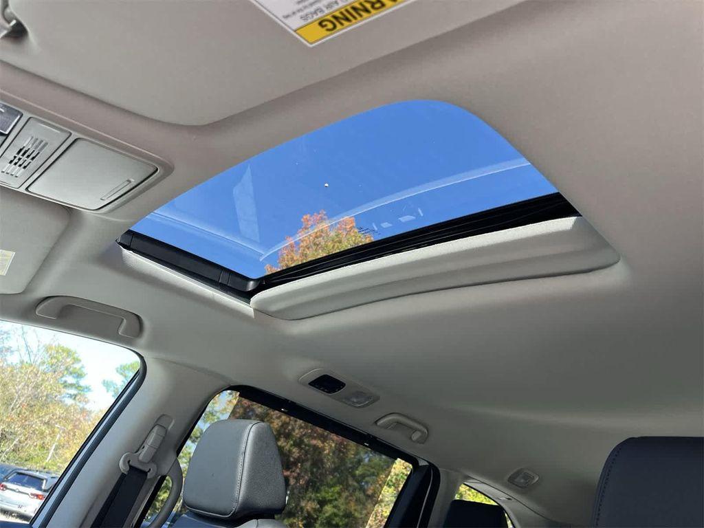 new 2026 Honda Odyssey car, priced at $46,140