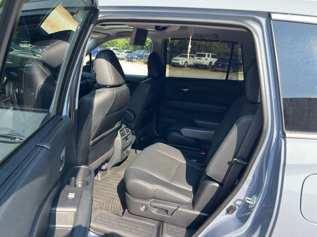 used 2022 Honda Pilot car, priced at $28,685