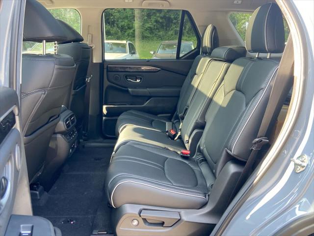new 2025 Honda Pilot car, priced at $56,705