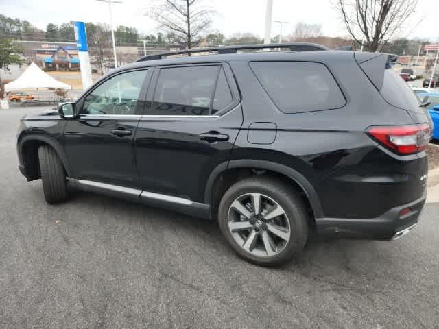 used 2025 Honda Pilot car, priced at $50,598