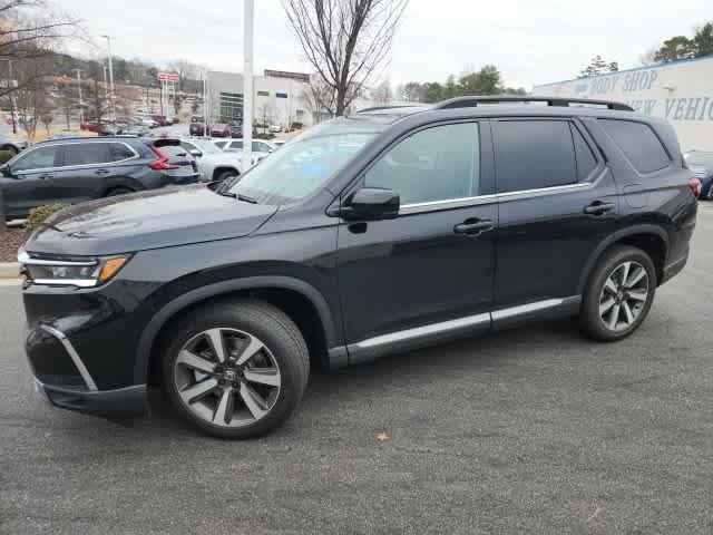 used 2025 Honda Pilot car, priced at $50,598