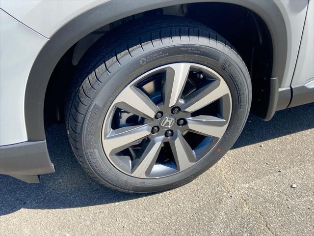 new 2025 Honda Pilot car, priced at $49,405