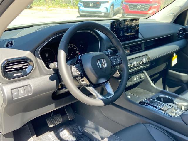 new 2025 Honda Pilot car, priced at $49,405