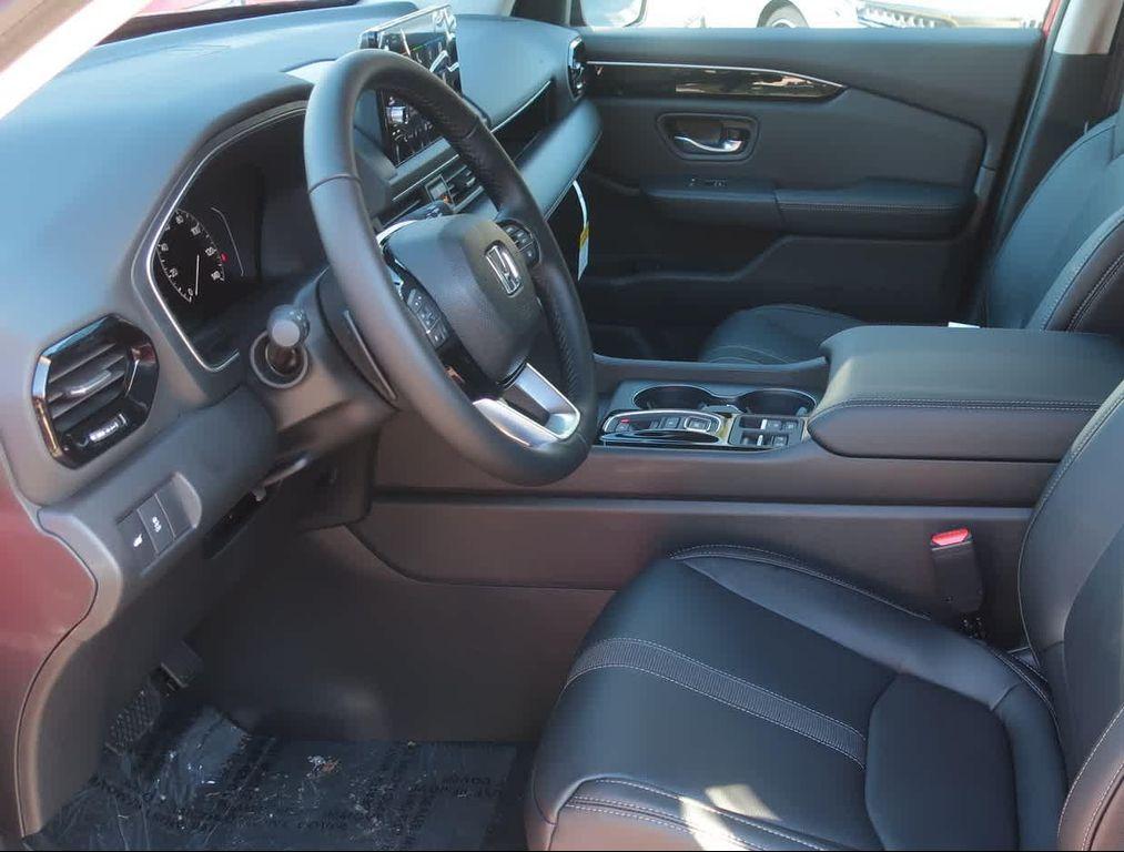 new 2025 Honda Pilot car, priced at $45,450