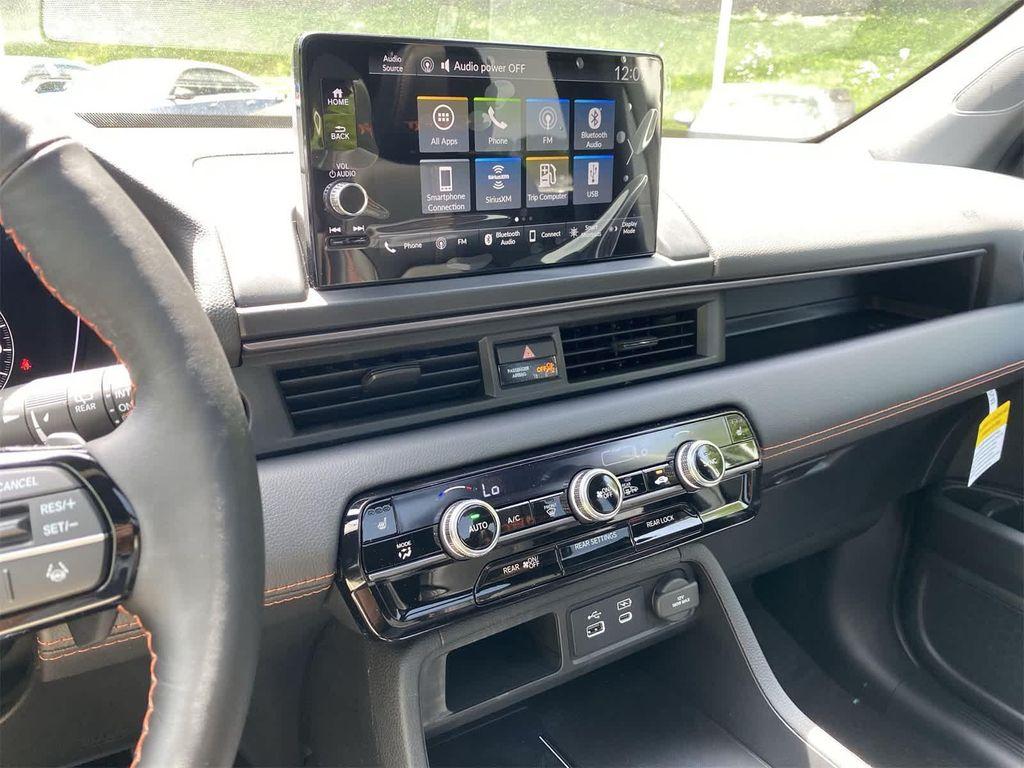 new 2025 Honda Pilot car, priced at $51,350