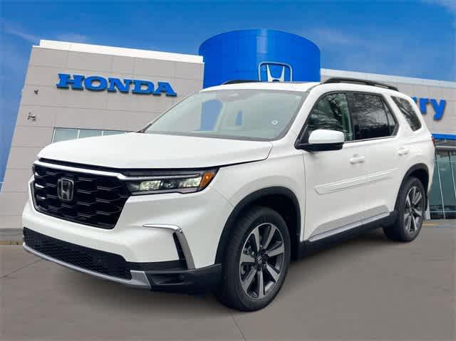 new 2025 Honda Pilot car, priced at $50,340