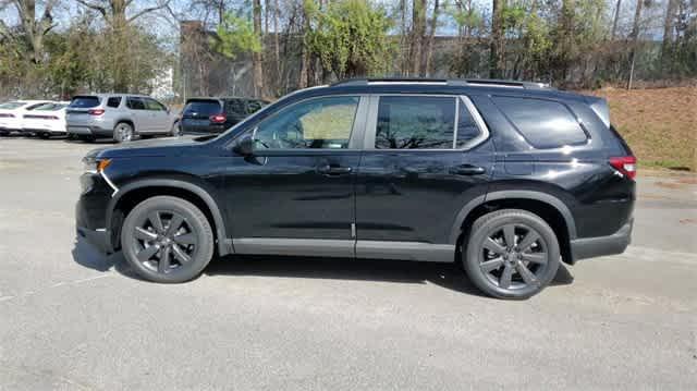 new 2025 Honda Pilot car, priced at $41,595