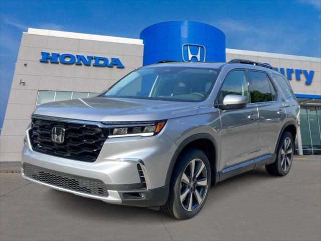 new 2025 Honda Pilot car, priced at $51,050