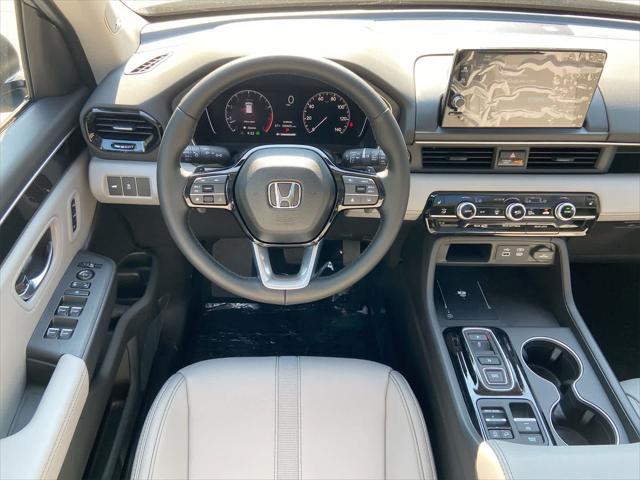 new 2025 Honda Pilot car, priced at $51,050