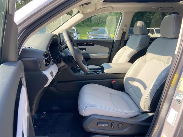 new 2025 Honda Pilot car, priced at $51,050