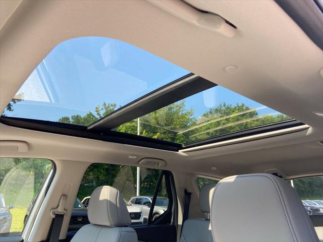 new 2025 Honda Pilot car, priced at $51,050