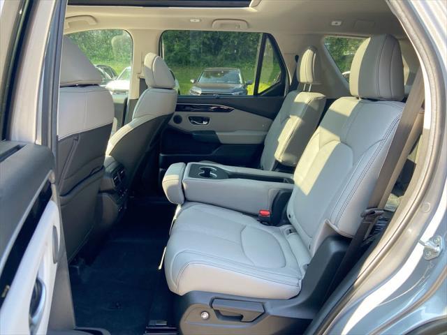 new 2025 Honda Pilot car, priced at $51,050