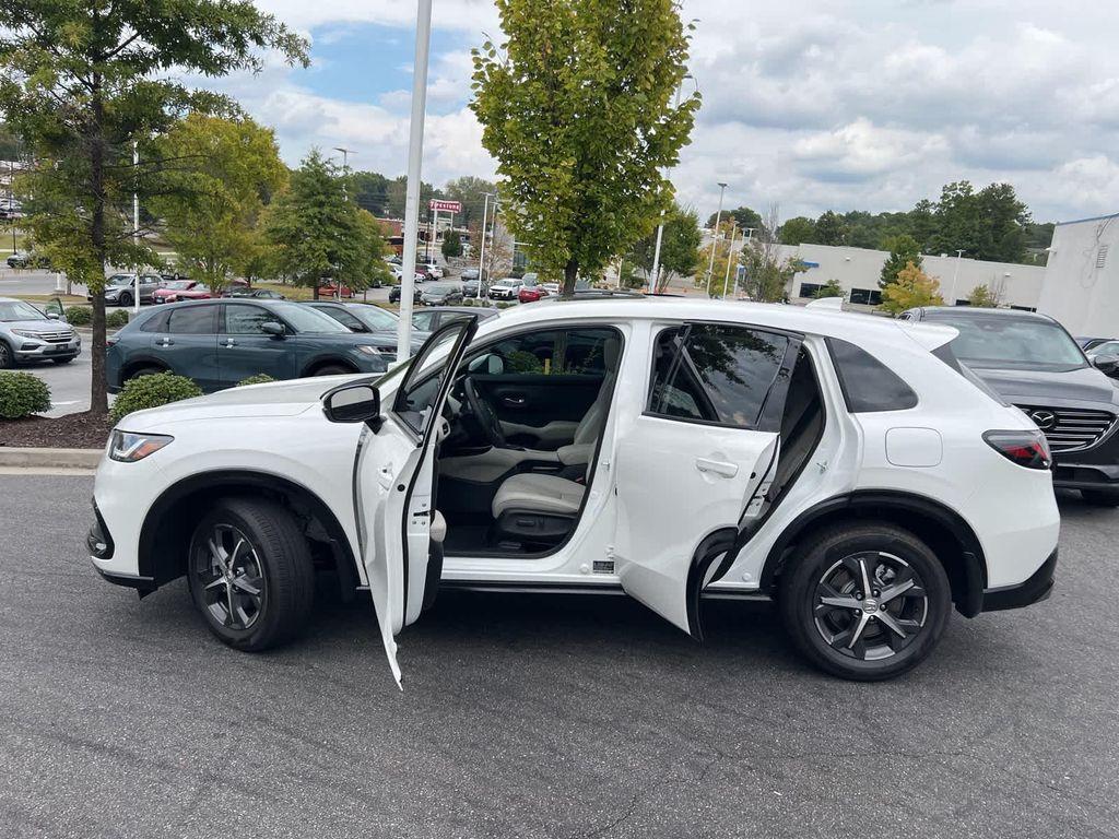 used 2025 Honda HR-V car, priced at $29,255