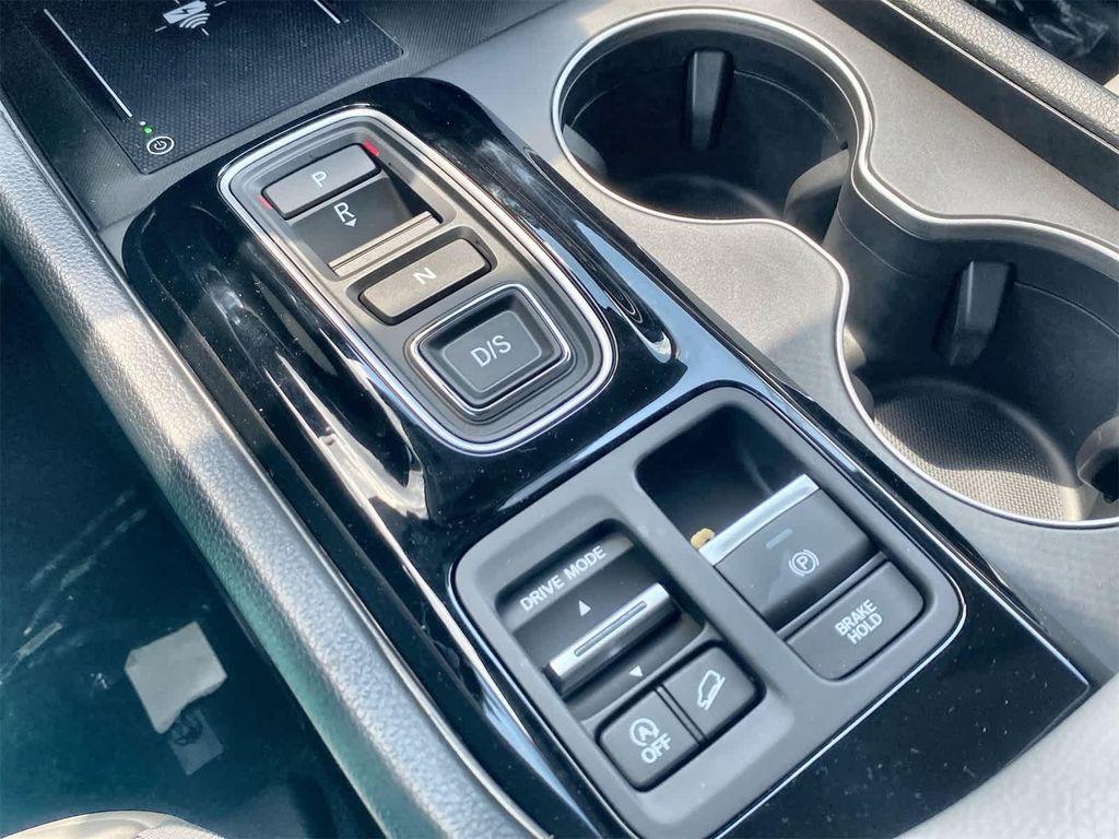 new 2025 Honda Pilot car, priced at $44,995