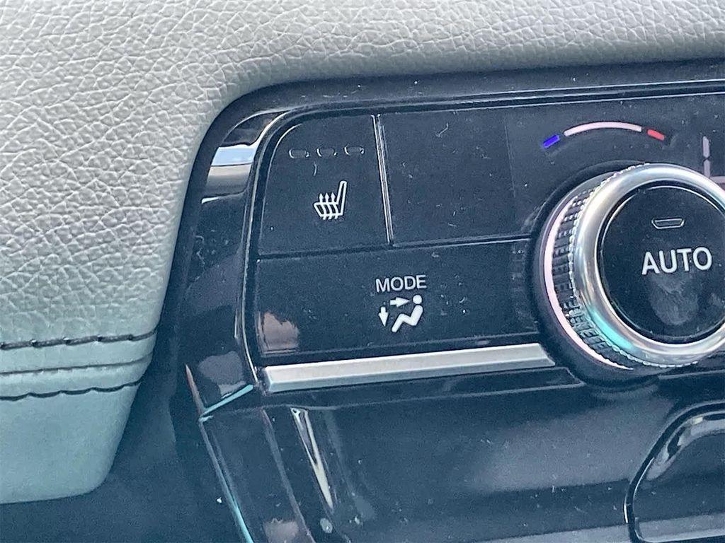 new 2025 Honda Pilot car, priced at $44,995