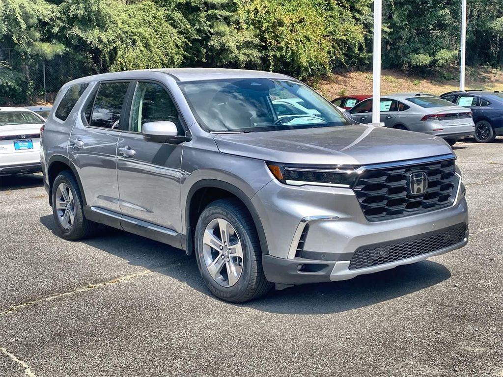 new 2025 Honda Pilot car, priced at $44,995