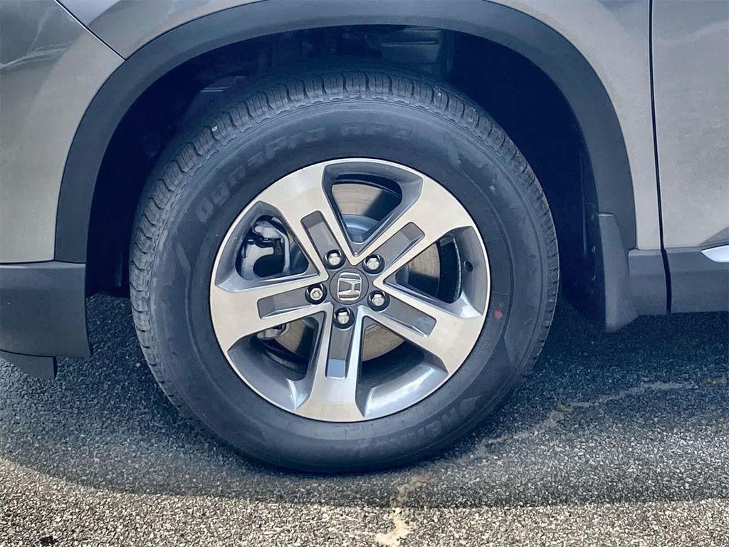 new 2025 Honda Pilot car, priced at $44,995