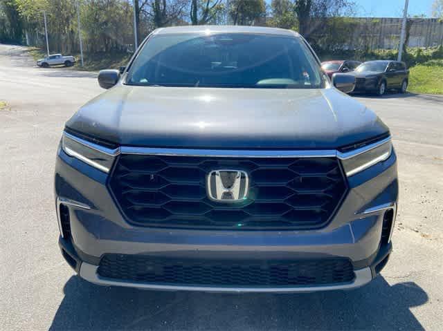 new 2025 Honda Pilot car, priced at $44,950