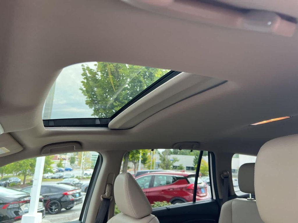 used 2022 Honda Pilot car, priced at $32,980