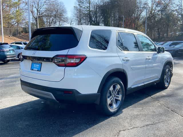 new 2025 Honda Pilot car, priced at $45,405