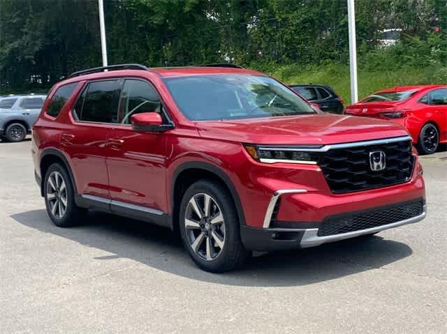 new 2025 Honda Pilot car, priced at $49,050