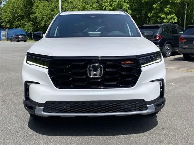 new 2025 Honda Pilot car, priced at $50,950