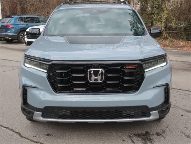 new 2025 Honda Pilot car, priced at $51,250