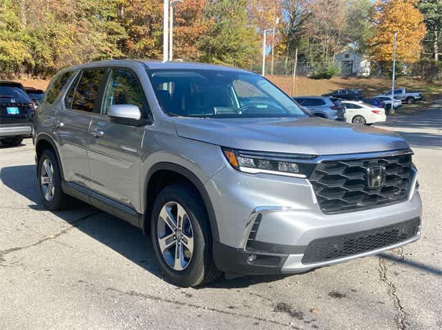 new 2025 Honda Pilot car, priced at $46,995