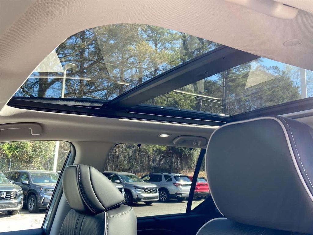 new 2025 Honda Pilot car, priced at $54,575