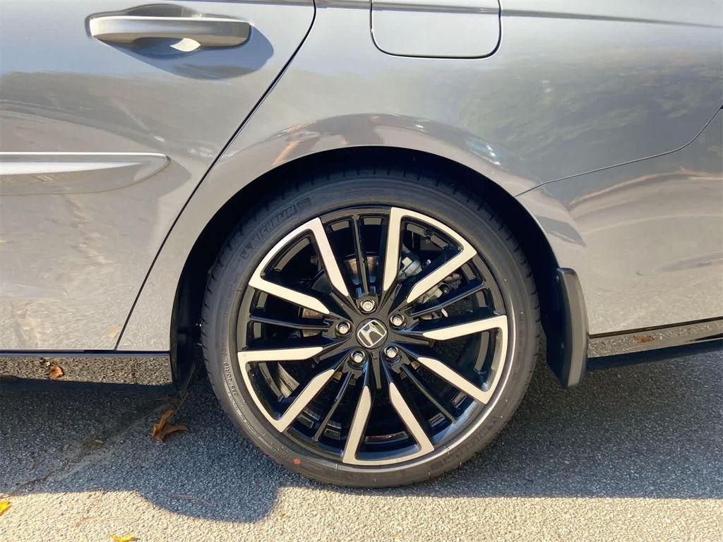 new 2025 Honda Accord Hybrid car, priced at $40,950