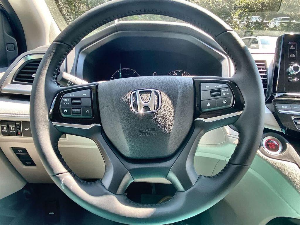 new 2026 Honda Odyssey car, priced at $44,290