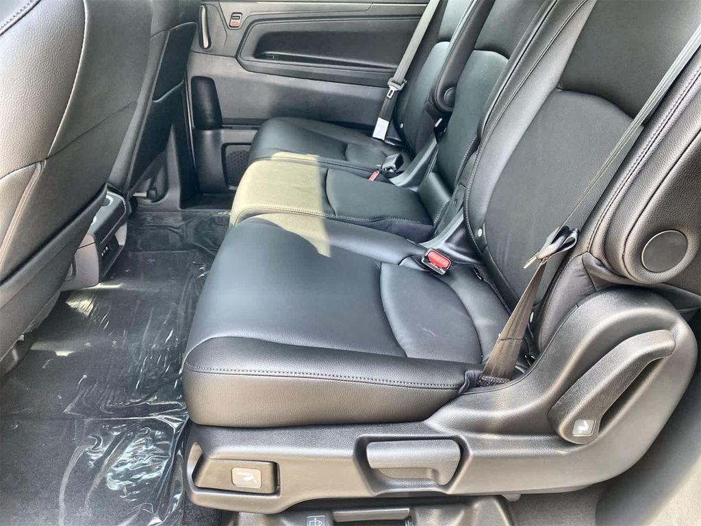 new 2026 Honda Odyssey car, priced at $44,290
