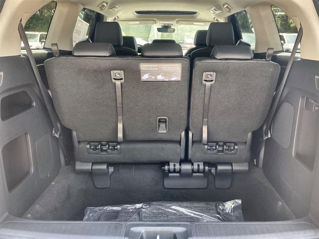 new 2026 Honda Odyssey car, priced at $44,290