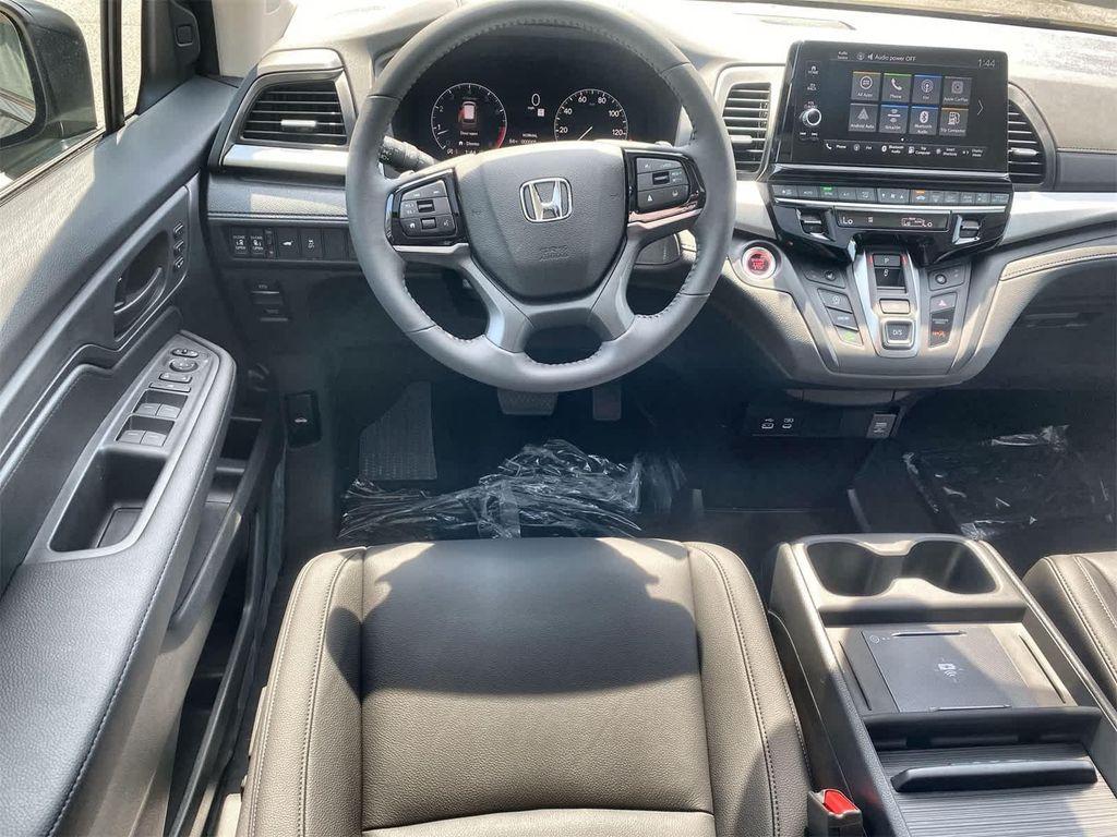 new 2026 Honda Odyssey car, priced at $44,290
