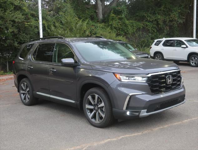 new 2025 Honda Pilot car, priced at $54,530