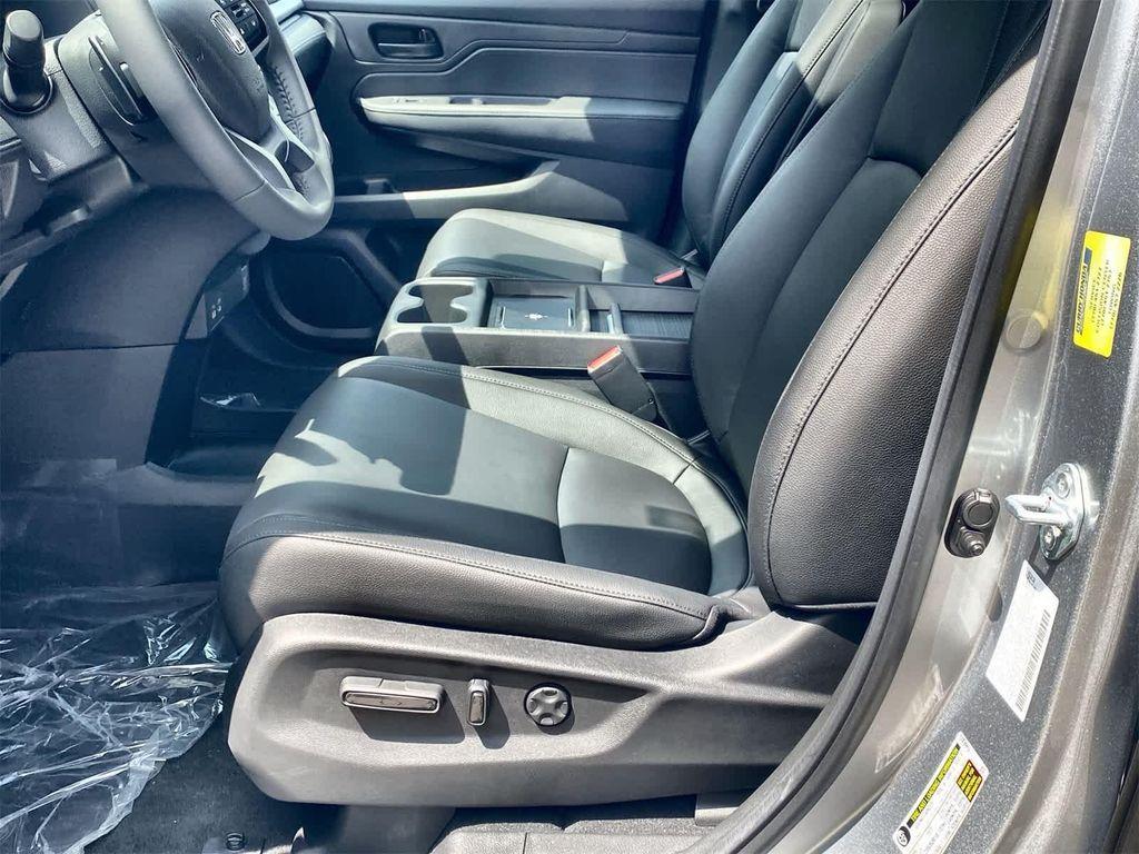 new 2026 Honda Odyssey car, priced at $45,250