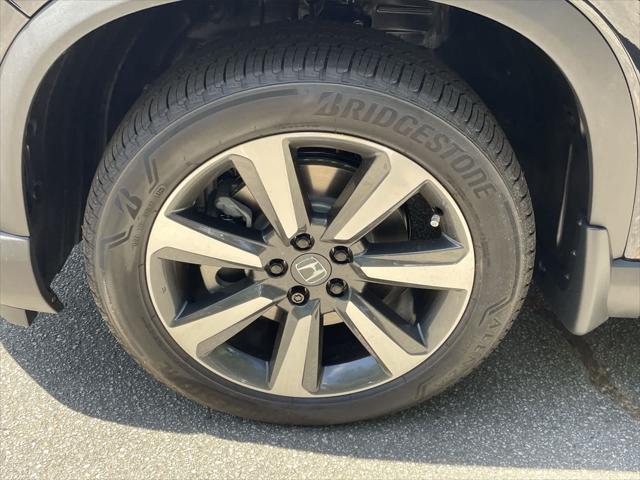 new 2025 Honda Pilot car, priced at $55,260