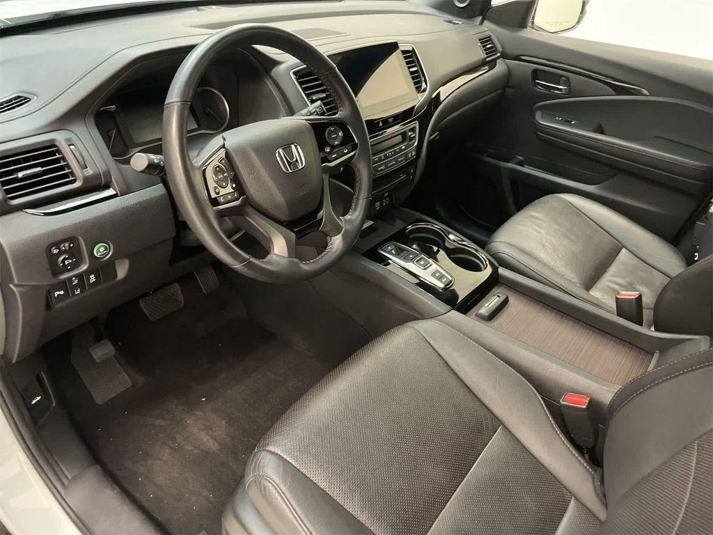 used 2021 Honda Pilot car, priced at $31,999