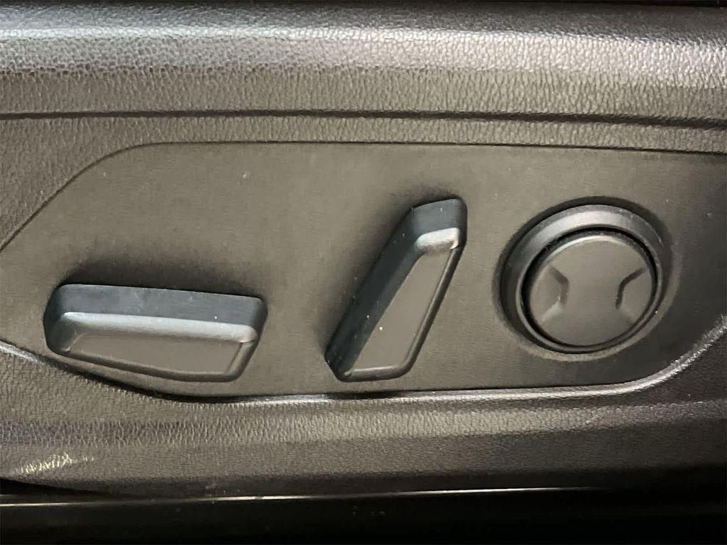 used 2021 Kia Sorento car, priced at $22,900