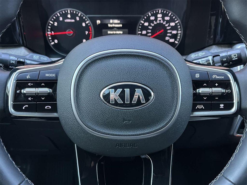 used 2021 Kia Sorento car, priced at $22,900