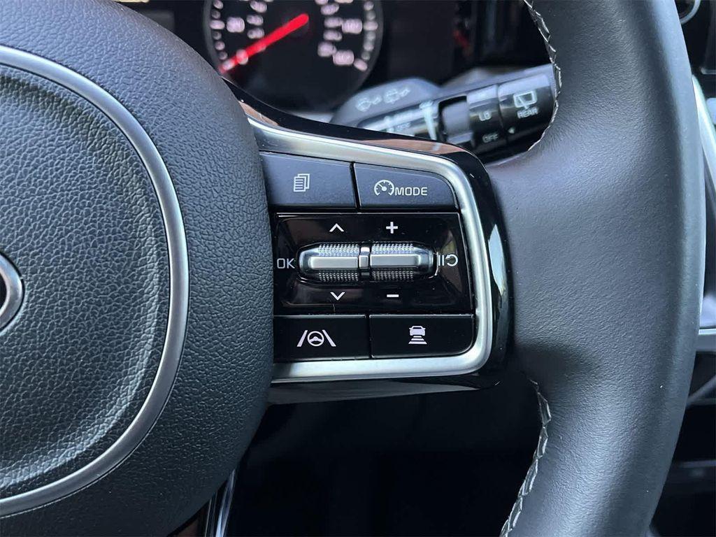 used 2021 Kia Sorento car, priced at $22,900