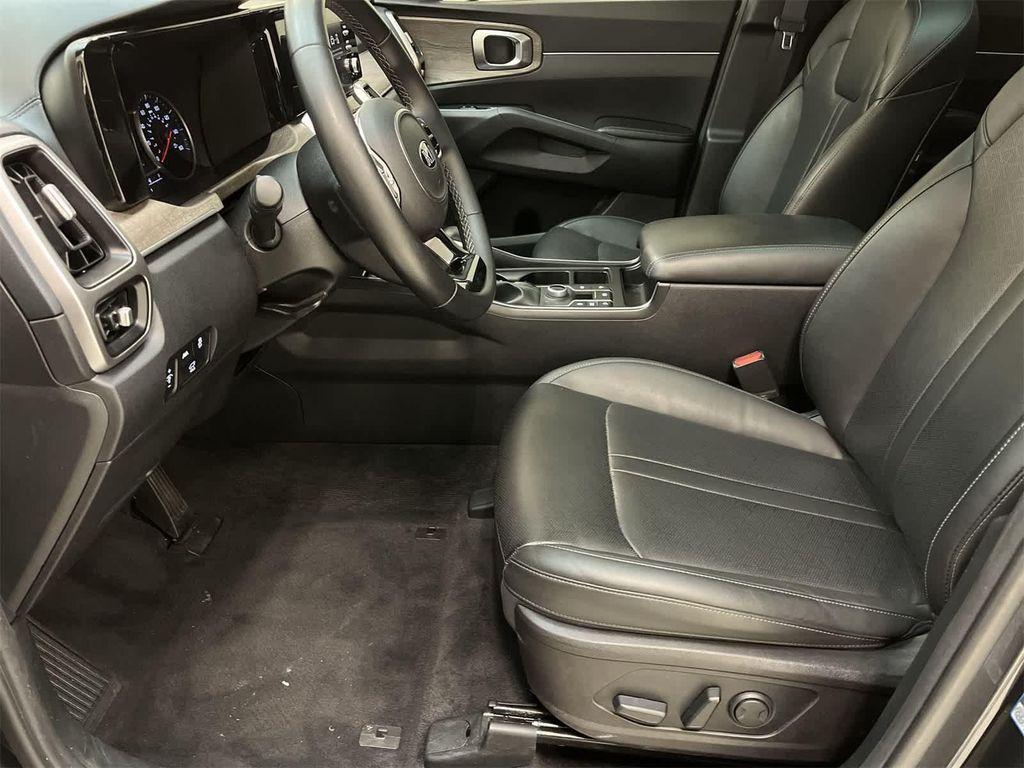 used 2021 Kia Sorento car, priced at $22,900