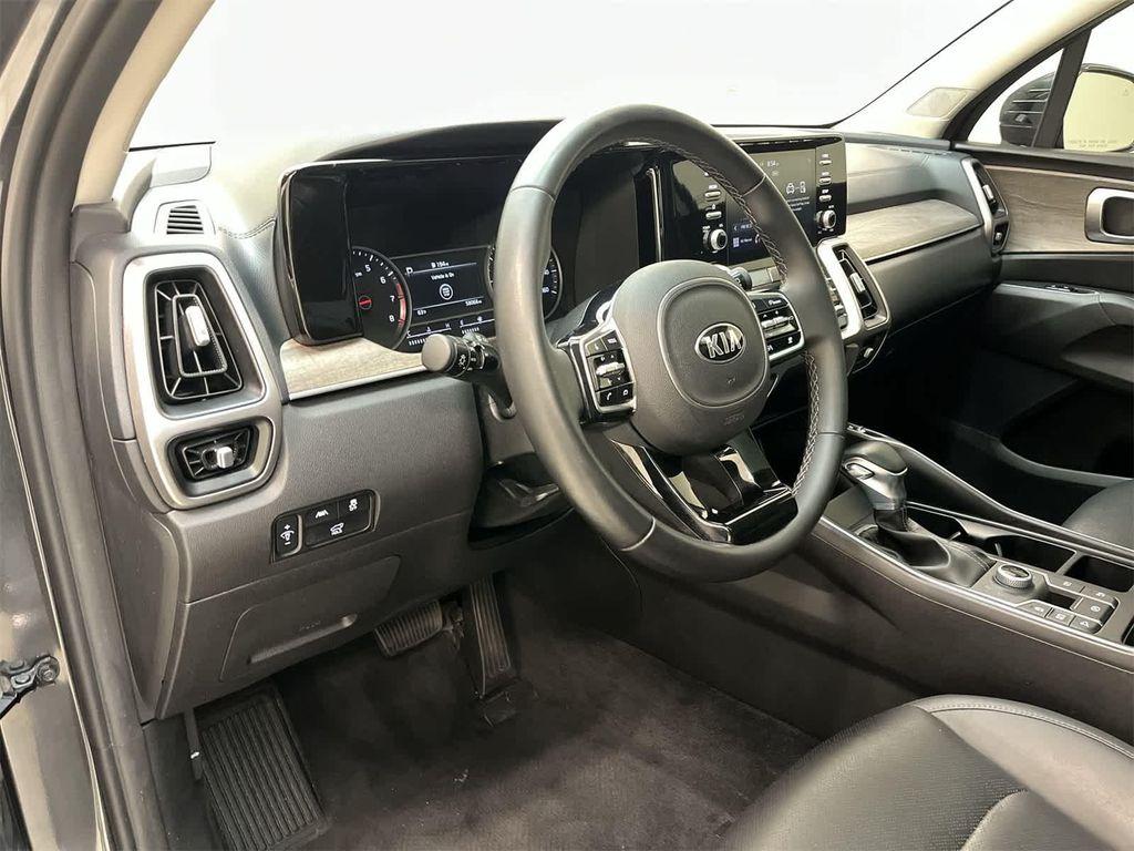 used 2021 Kia Sorento car, priced at $22,900