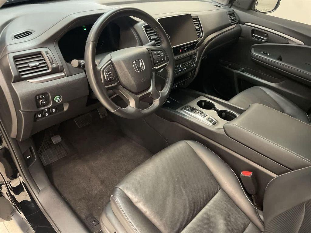 used 2025 Honda Ridgeline car, priced at $35,965
