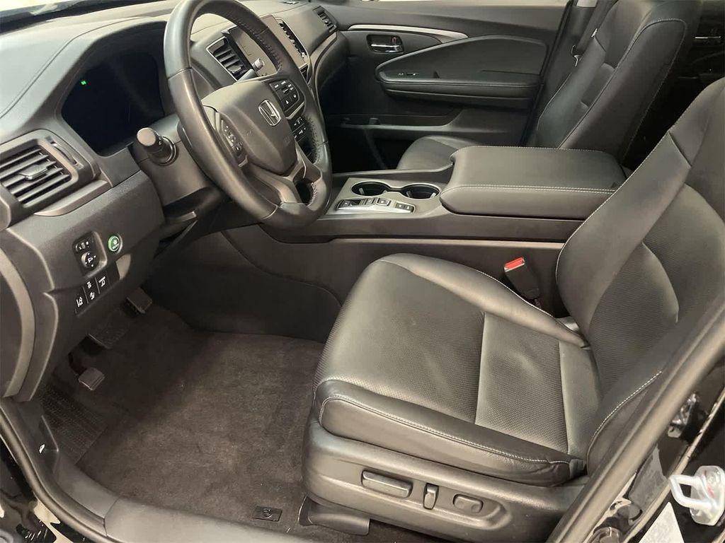 used 2025 Honda Ridgeline car, priced at $35,965