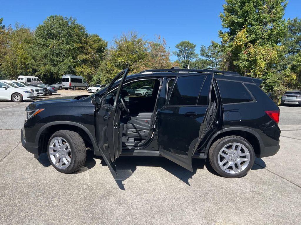 used 2025 Honda Passport car, priced at $38,511